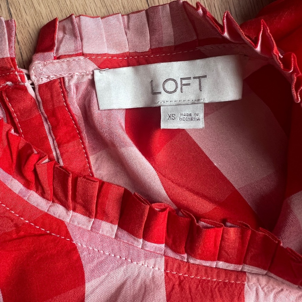LOFT Ruffle moc neck top - Picture 7 of 11